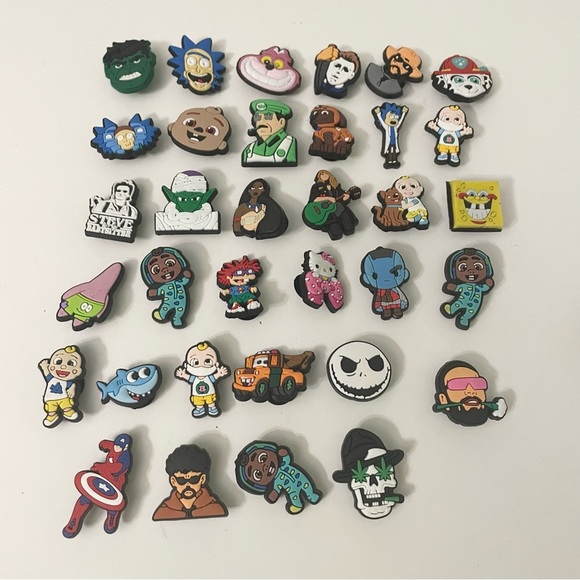 Croc Charms Lot of 34 Hello Kitty Jack Skellington Hulk Halloween SpongeBob - Picture 1 of 16